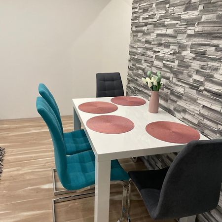 Igenyes Lakas Appartement Szeged Buitenkant foto