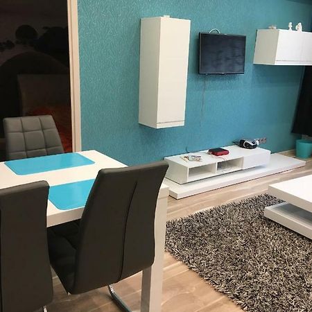Igenyes Lakas Appartement Szeged Buitenkant foto