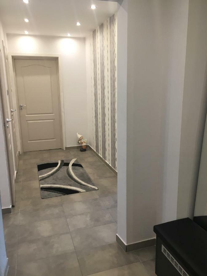 Igenyes Lakas Appartement Szeged Buitenkant foto
