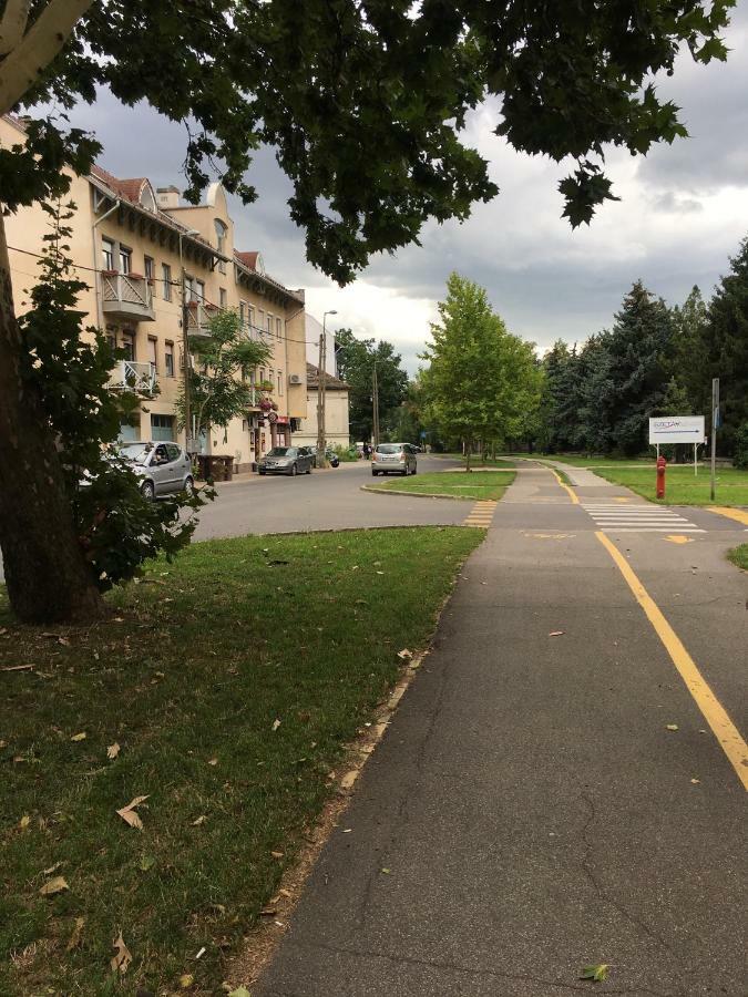 Igenyes Lakas Appartement Szeged Buitenkant foto