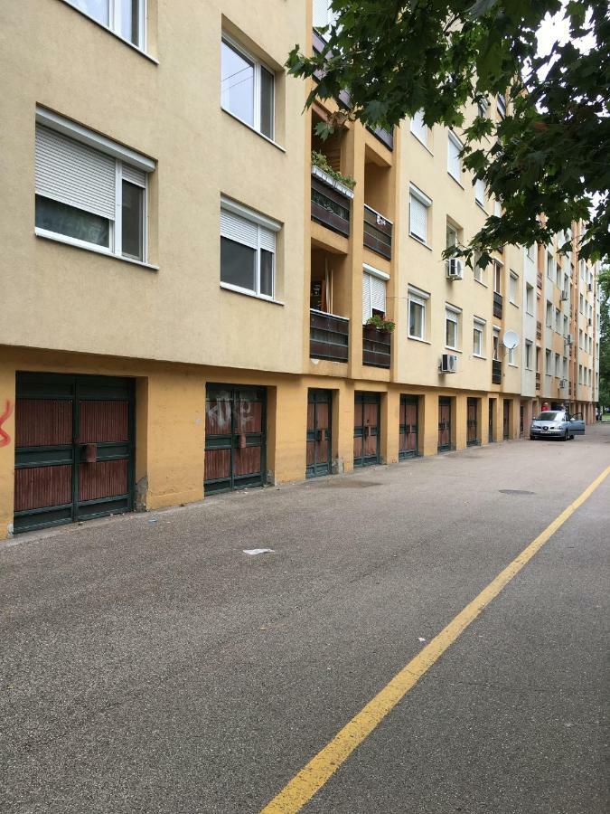 Igenyes Lakas Appartement Szeged Buitenkant foto